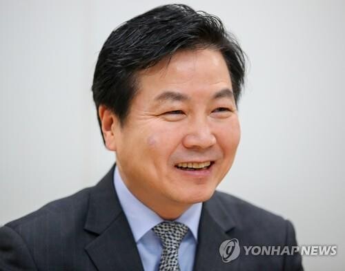 홍종학 중소벤처기업부 장관이 한국판 중관춘(中關村·중국의 실리콘밸리로 불리는 곳) 설립도 검토하겠다고 말했다. [사진= 연합뉴스]