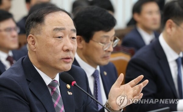 홍남기 경제부총리 겸 기획재정부 장관 [사진 = 연합뉴스]