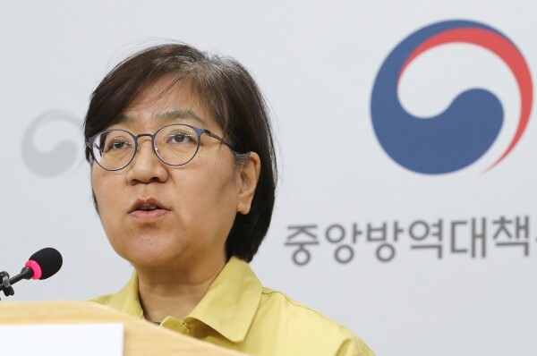 코로나19 브리핑하는 정은경 중앙방역대책본부 본부장. [사진= 연합뉴스]