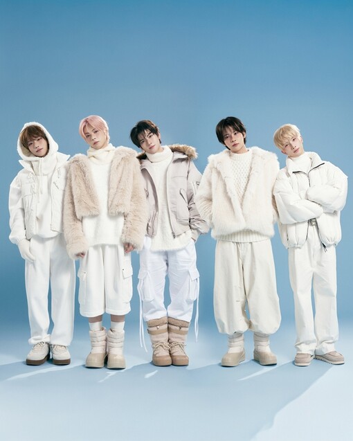 파우, 물오른 비주얼로 컴백 시동.....