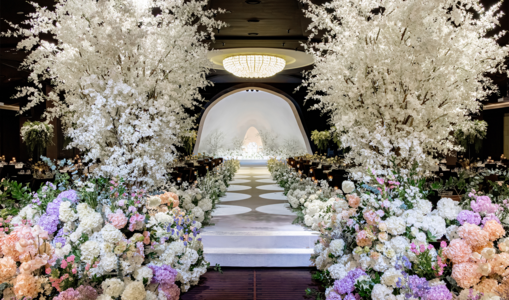 웅진프리드라이프, 웨딩홀 사업 진출