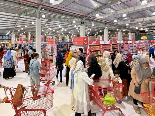 롯데마트 마타람점, 하이브리드 매장…...