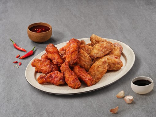 교촌에프앤비, ‘반반윙박스 20p’로...