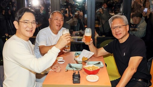 "삼겹살 판에 AI 제국 모인다"…젠...