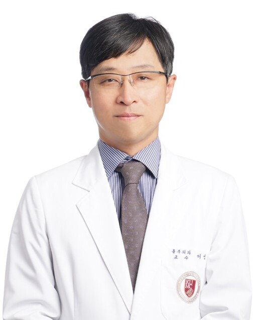"붓고 무거운 다리, 단순 피로 아니...